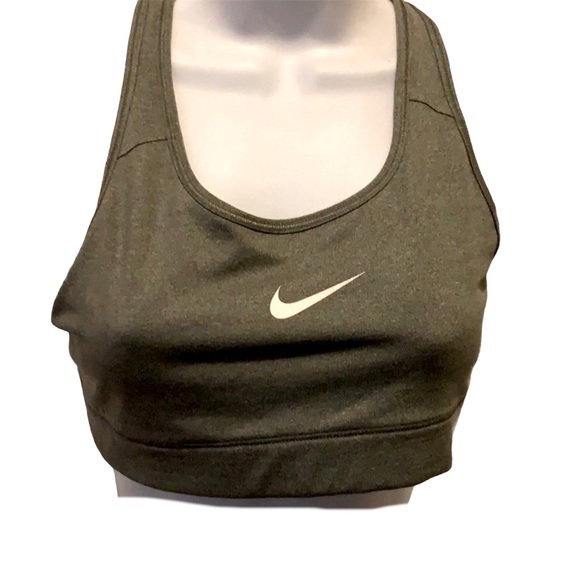 NIKE Bundle EUC sports bra & tank top - Picture 2 of 5
